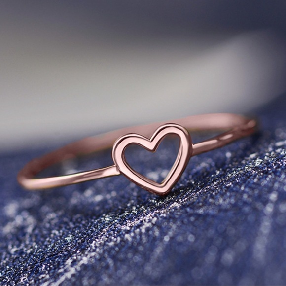 Rose Gold Heart Silhouette Ring - Picture 8 of 8